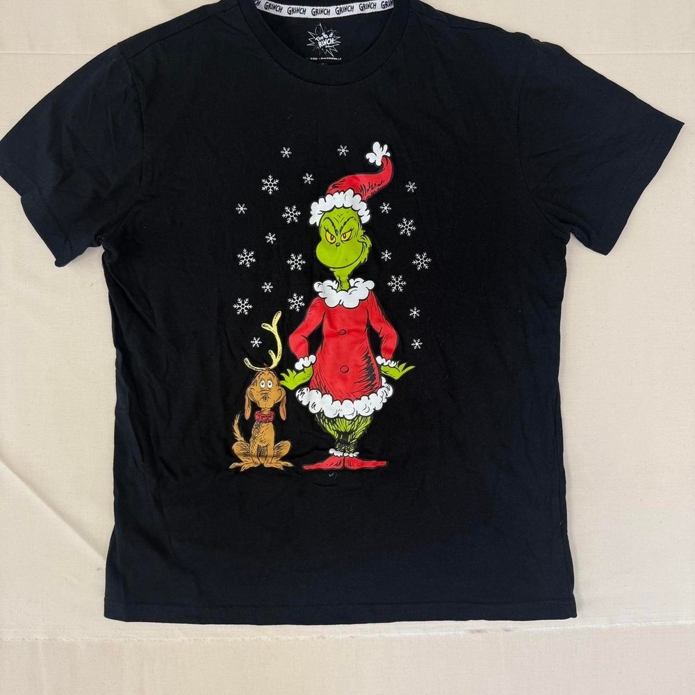 The Grinch Christmas Graphic‎ Tee
